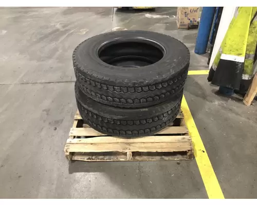 Kenworth T680 Tires