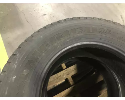 Kenworth T680 Tires