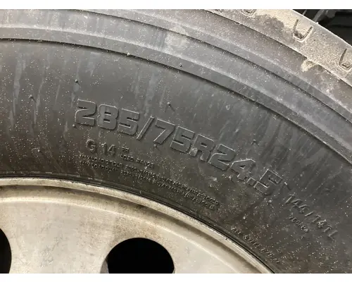 Kenworth T680 Tires