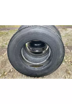 Kenworth T680 Tires