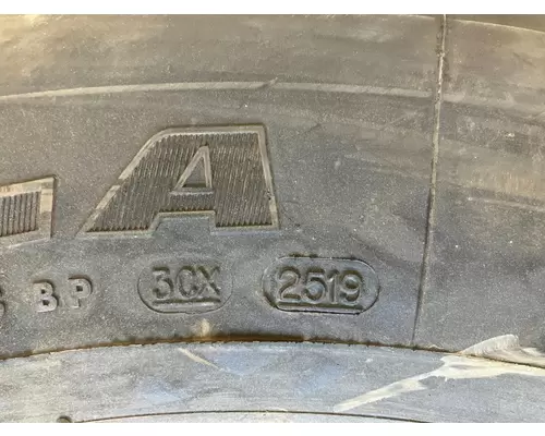 Kenworth T680 Tires