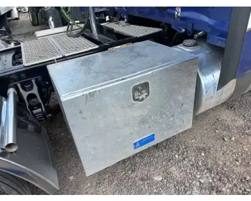 Kenworth T680 Tool Box