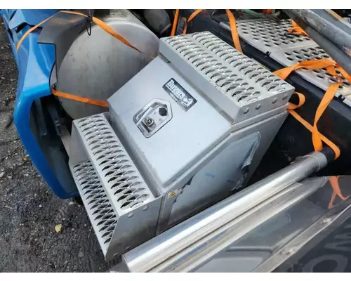 Kenworth T680 Tool Box