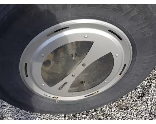 Kenworth T680 Wheel Cover