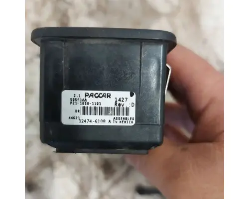 Kenworth T680 Windshield Glass