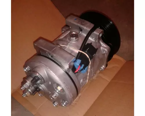 Kenworth T700 Air Conditioner Compressor
