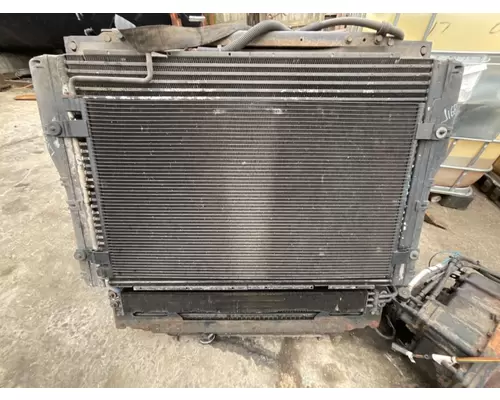 Kenworth T700 Air Conditioner Condenser