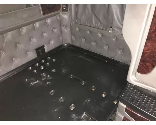Kenworth T700 Cab Assembly