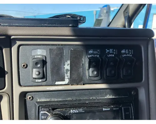 Kenworth T700 Dash Assembly