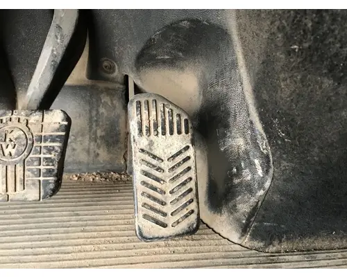 Kenworth T700 Foot Control Pedal (all floor pedals)