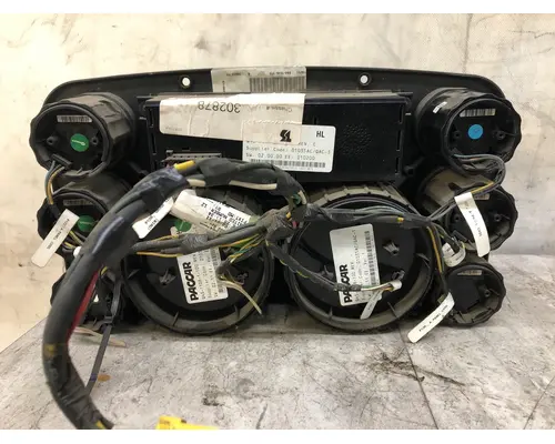 Kenworth T700 Instrument Cluster