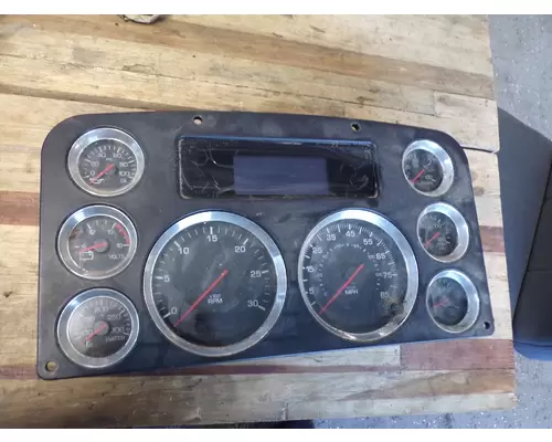 Instrument Cluster KENWORTH T700 Big Rig Truck Salvage, LLC