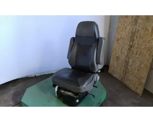 Seat, Front KENWORTH T700 LKQ Western Truck Parts