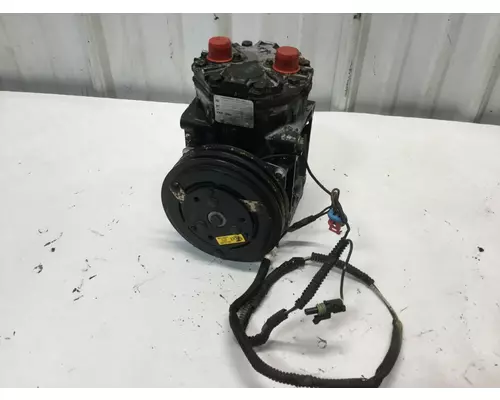 Kenworth T800 Air Conditioner Compressor