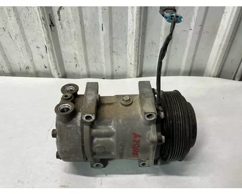 Kenworth T800 Air Conditioner Compressor