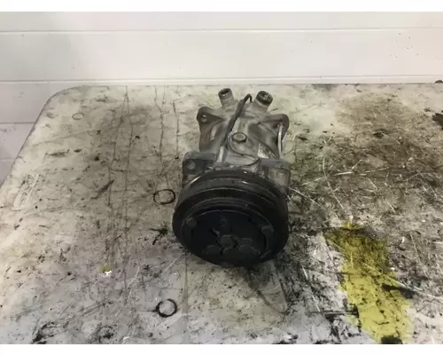 Kenworth T800 Air Conditioner Compressor