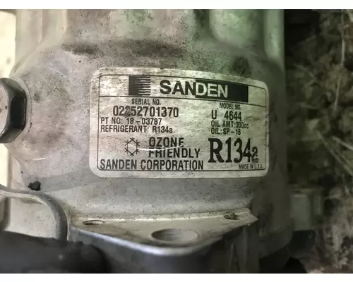 Kenworth T800 Air Conditioner Compressor