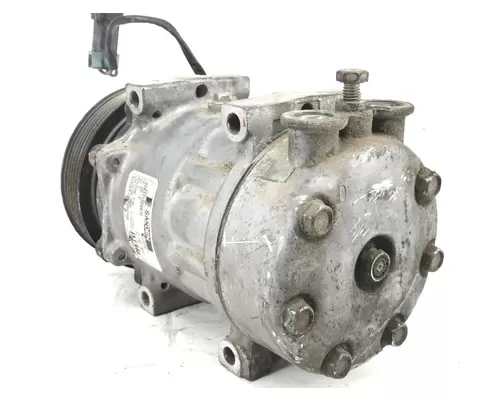 Kenworth T800 Air Conditioner Compressor