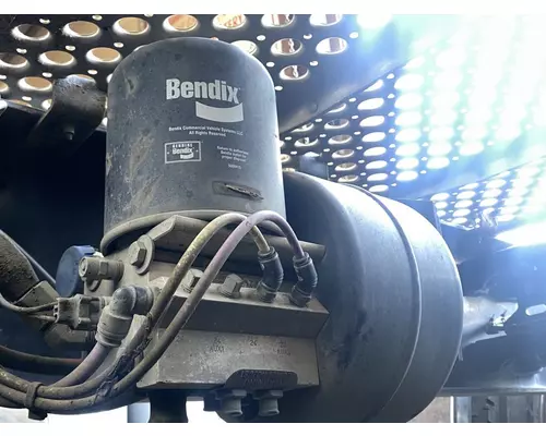 Air Dryer Kenworth T800 Complete Recycling Group LLC