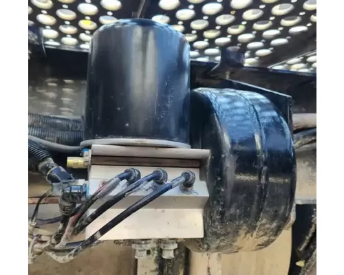 Air Dryer Kenworth T800 Complete Recycling Group LLC