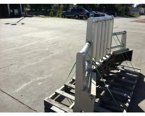 Kenworth T800 Bumper Assembly, Front