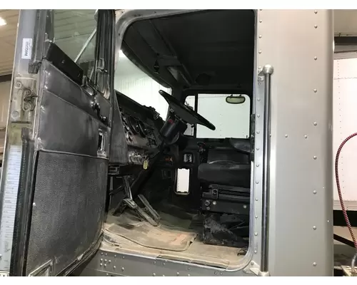 Kenworth T800 Cab Assembly