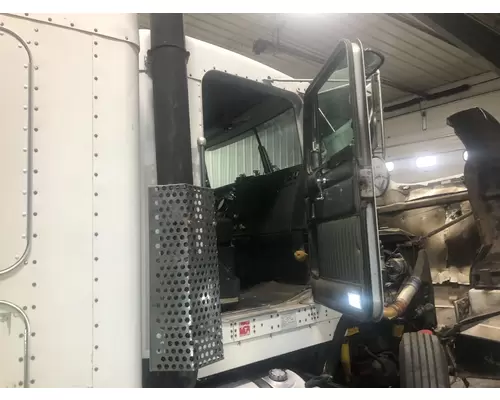 Kenworth T800 Cab Assembly