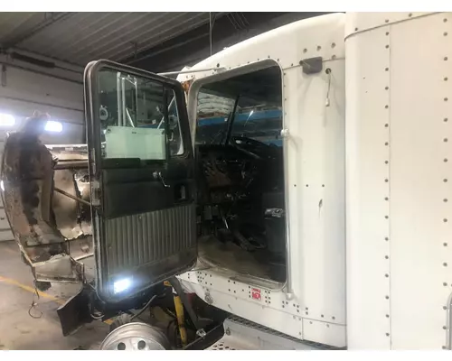 Kenworth T800 Cab Assembly