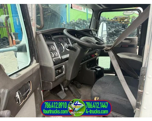 Kenworth T800 Cab