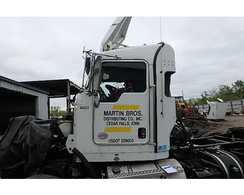 Cab KENWORTH T800 Sam's Riverside Truck Parts Inc