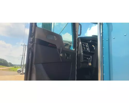 Kenworth T800 Complete Vehicle