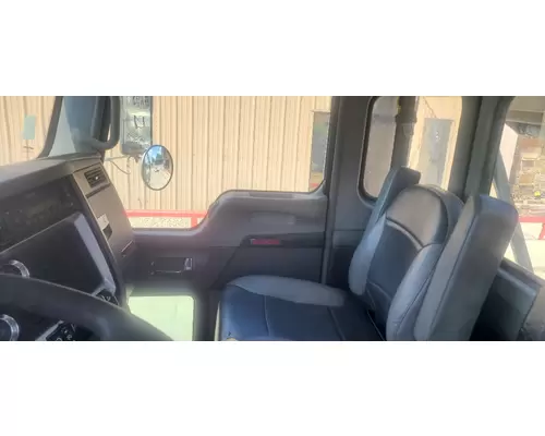 Kenworth T800 Complete Vehicle