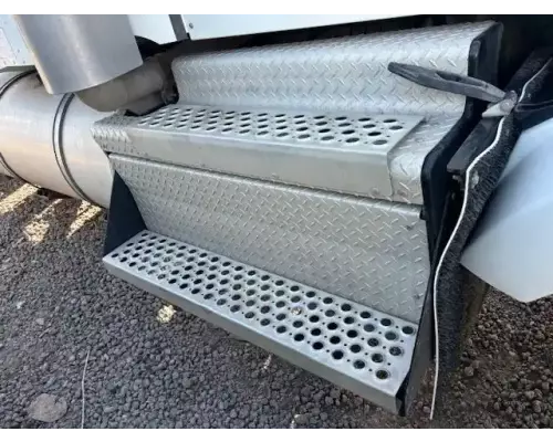 Kenworth T800 DPF (Diesel Particulate Filter)