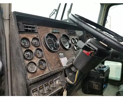 Kenworth T800 Dash Assembly