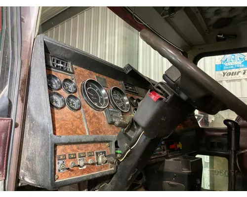 Kenworth T800 Dash Assembly