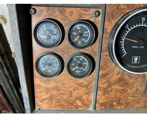 Kenworth T800 Dash Assembly