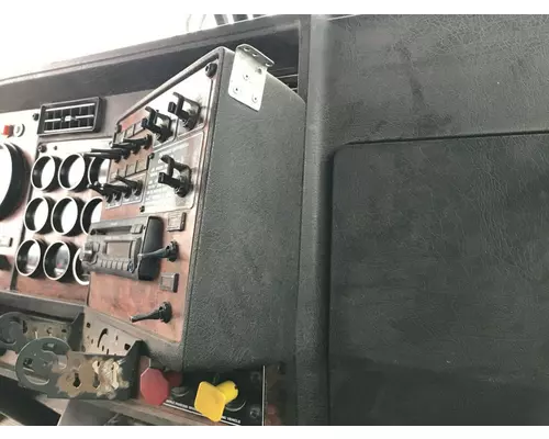 Kenworth T800 Dash Assembly