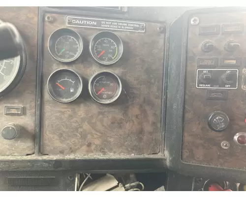 Kenworth T800 Dash Assembly