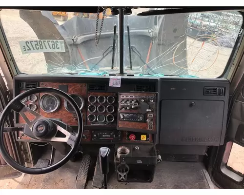 Kenworth T800 Dash Assembly