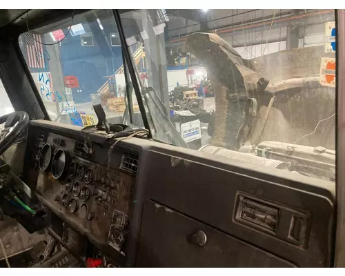 Kenworth T800 Dash Assembly