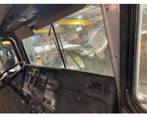 Kenworth T800 Dash Assembly