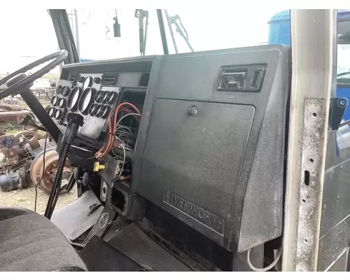 Kenworth T800 Dash Assembly