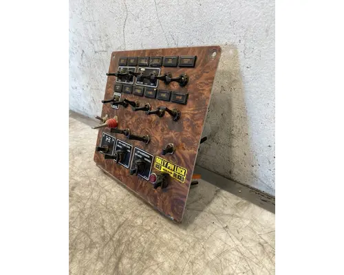 Dash / Console Switch KENWORTH T800 Frontier Truck Parts
