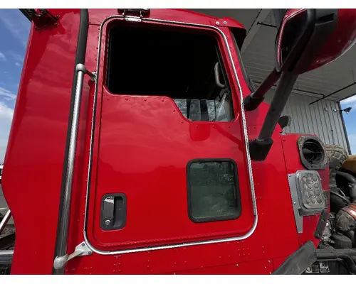 Door Assembly, Front KENWORTH T800 DTI Trucks