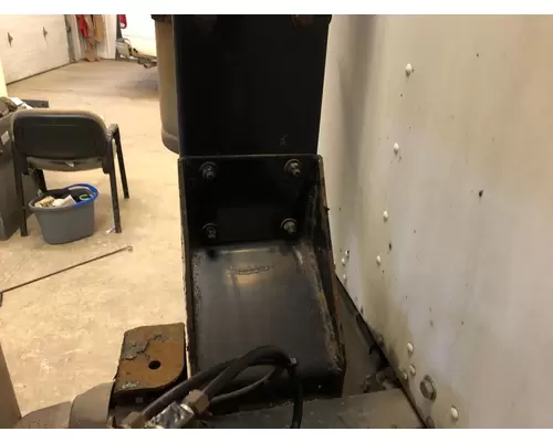 Kenworth T800 Exhaust Bracket