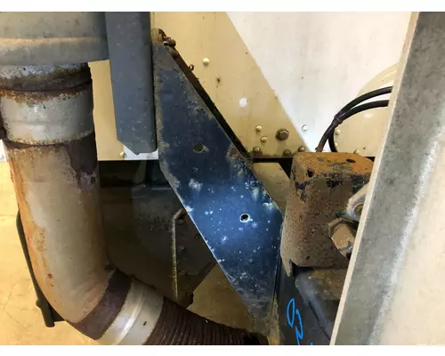 Kenworth T800 Exhaust Bracket