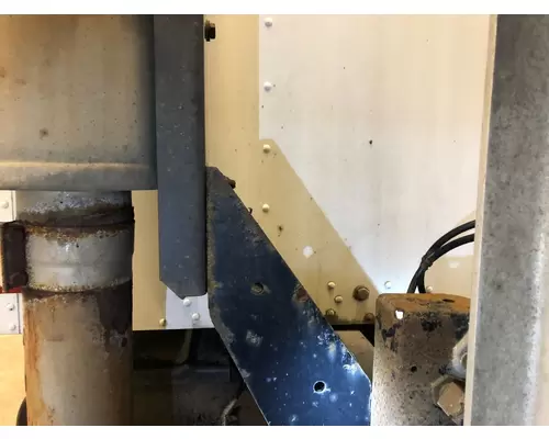 Kenworth T800 Exhaust Bracket