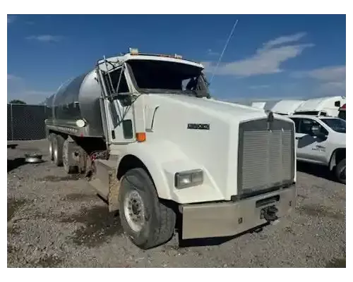 Kenworth T800 Grille