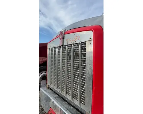 Kenworth T800 Grille