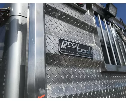 Kenworth T800 Headache Rack (Cab Protector)